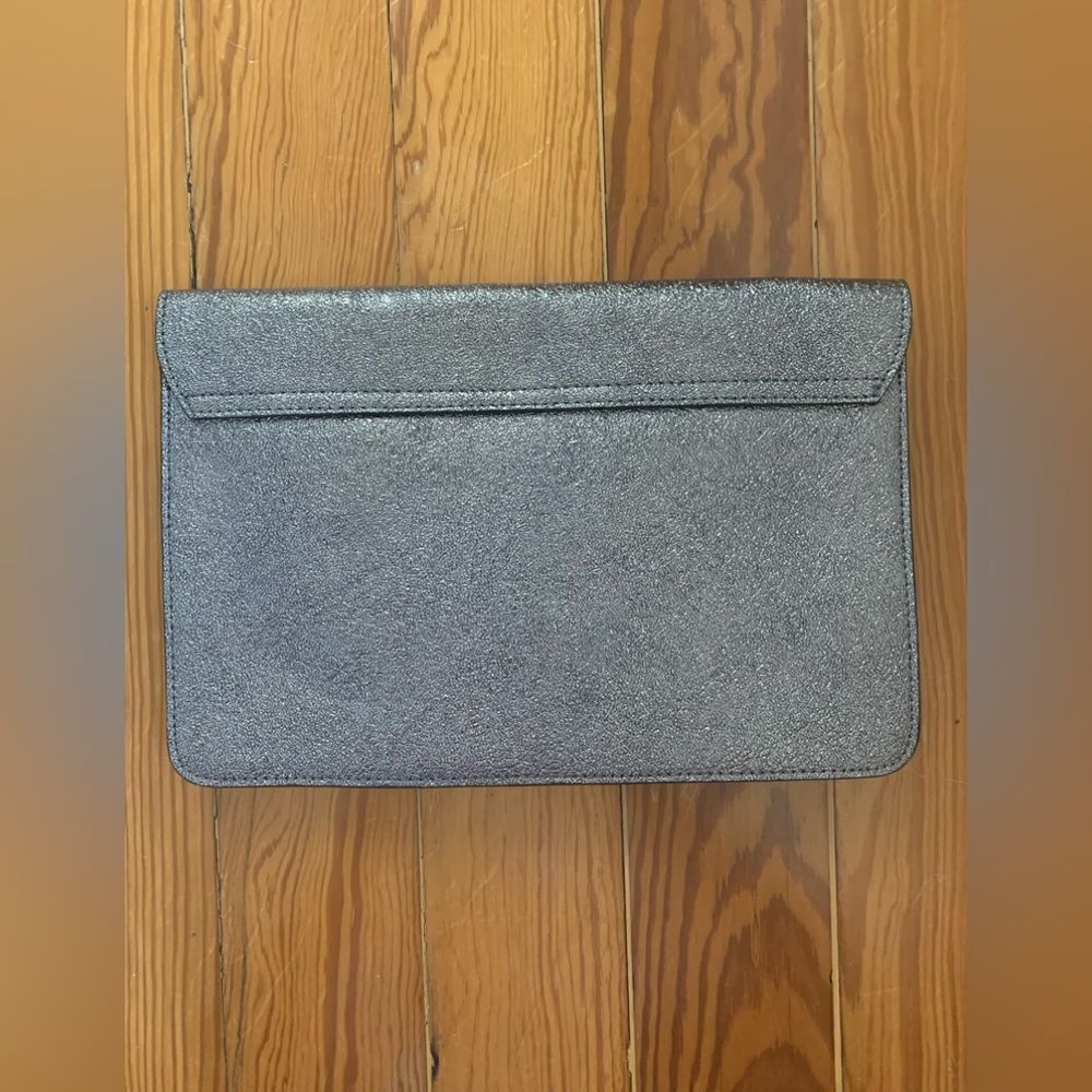 NWT Express Clutch - Picture 5 of 9